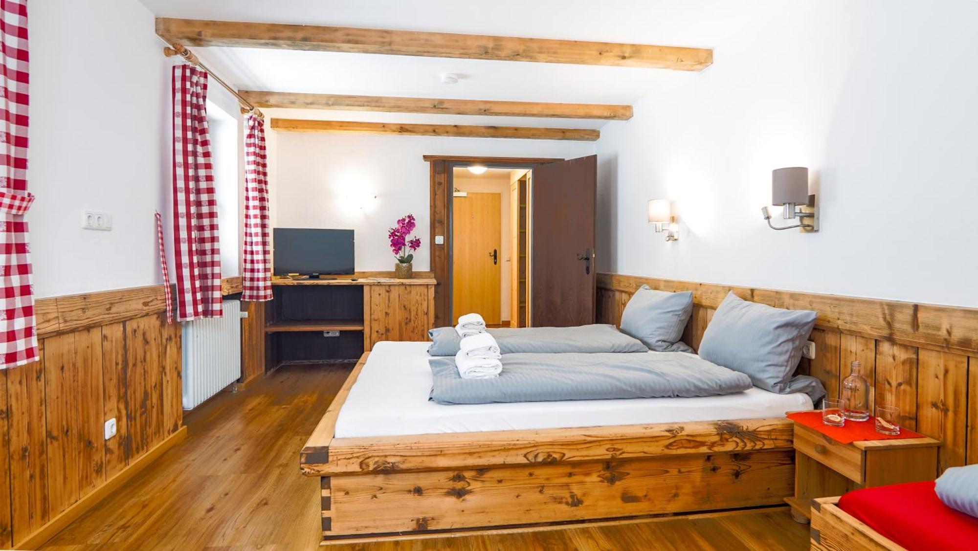 Landgasthof Zum Papyrer - Erholung Im Urlaubsgebiet Lenggries Habitación foto