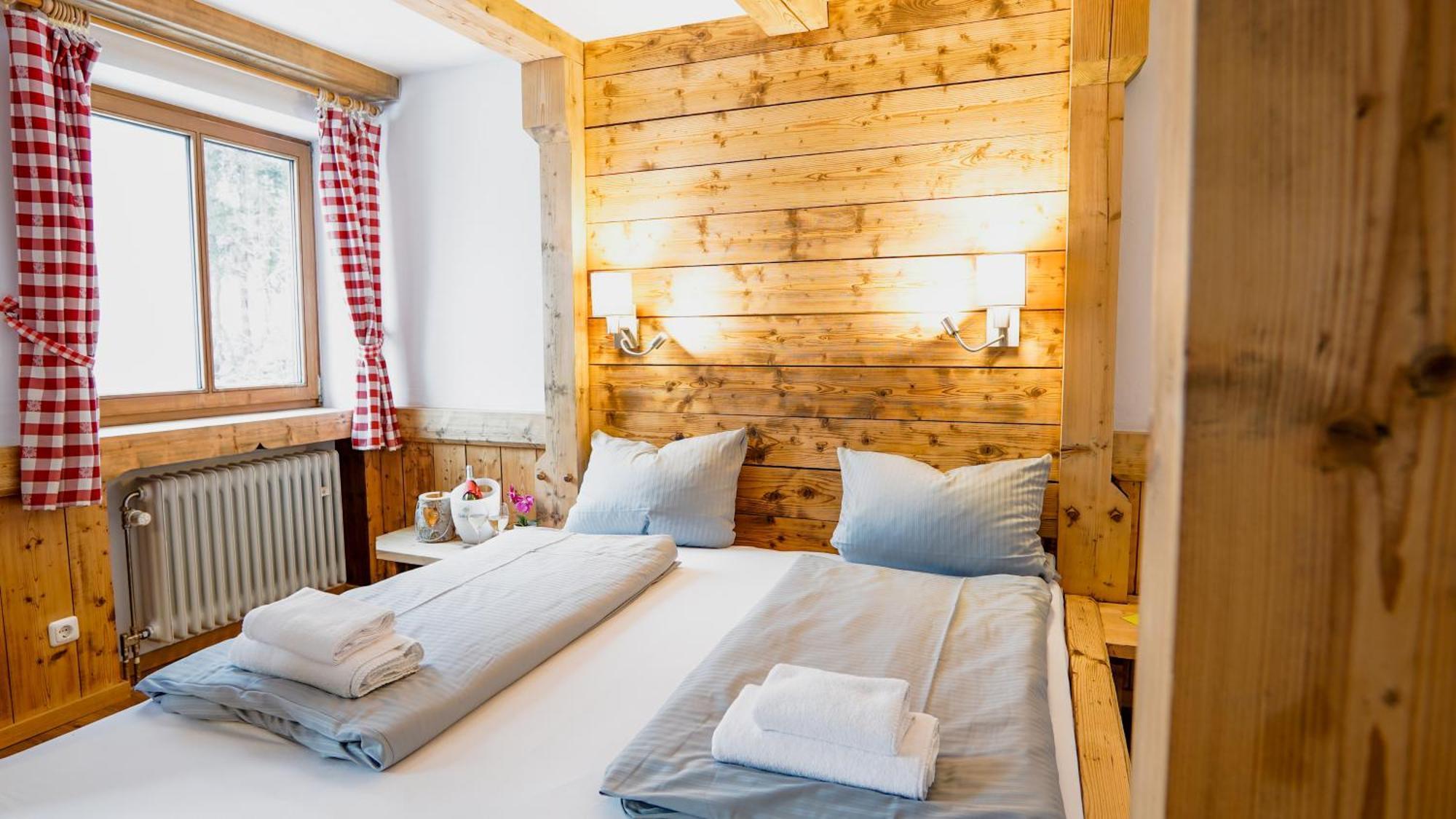 Landgasthof Zum Papyrer - Erholung Im Urlaubsgebiet Lenggries Exterior foto